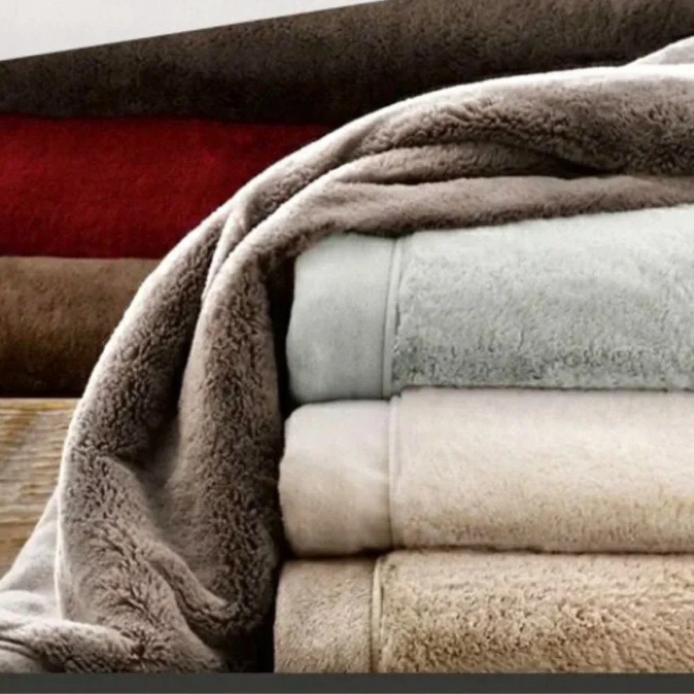 RESTORATION HARDWARE RH Brown Soft Fleece Faux Fur Reversible Cozy Blanket Throw